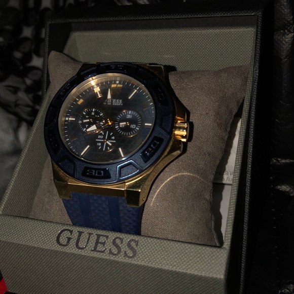 Guess Unibody Watch MENS - Picture 4 of 4